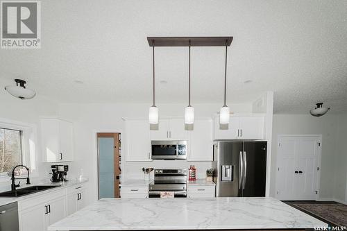 555 Elevator Road, Wakaw, SK - Indoor Photo Showing Kitchen With Double Sink With Upgraded Kitchen