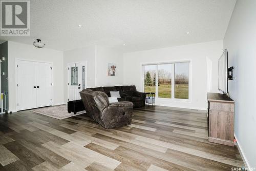 555 Elevator Road, Wakaw, SK - Indoor Photo Showing Living Room