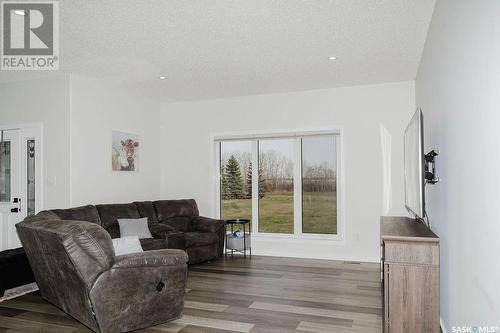 555 Elevator Road, Wakaw, SK - Indoor Photo Showing Living Room