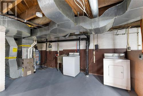 248 John Street, Sudbury, ON - Indoor Photo Showing Laundry Room