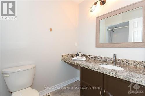 32 Buckingham Pvt, Ottawa, ON - Indoor Photo Showing Bathroom