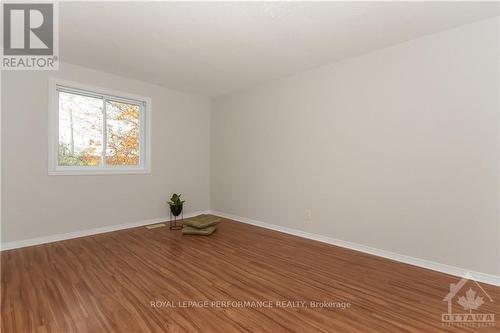 32 Buckingham Pvt, Ottawa, ON - Indoor Photo Showing Other Room