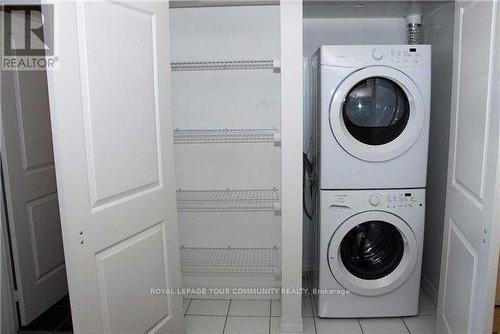 2512 - 275 Yorkland Road, Toronto, ON - Indoor Photo Showing Laundry Room