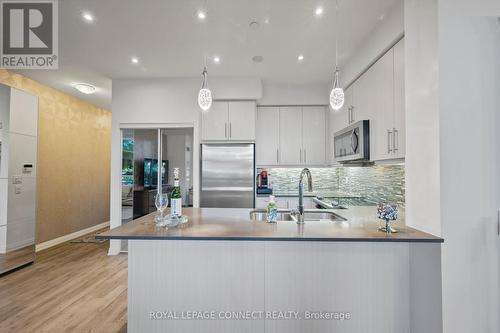 108 - 65 Oneida Crescent, Richmond Hill, ON - Indoor Photo Showing Kitchen With Stainless Steel Kitchen With Upgraded Kitchen