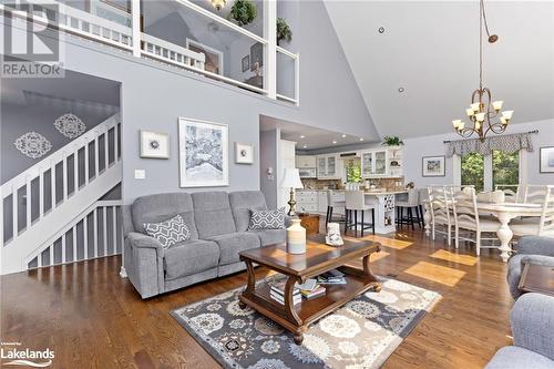 49 Mintens Lane E, Port Severn, ON - Indoor Photo Showing Living Room