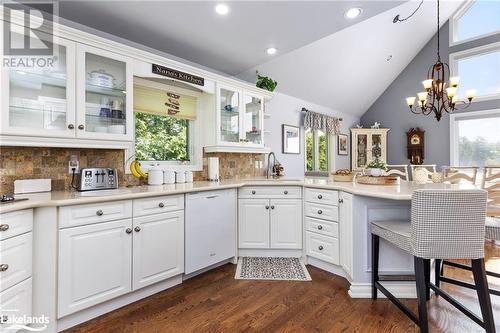 49 Mintens Lane E, Port Severn, ON - Indoor Photo Showing Kitchen