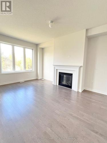 291 Trillium Court, Shelburne, ON - Indoor Photo Showing Living Room With Fireplace