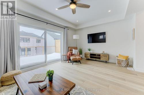 45 Hedley Lane, Centre Wellington, ON - Indoor Photo Showing Living Room