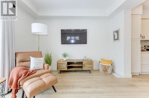 45 Hedley Lane, Centre Wellington, ON - Indoor Photo Showing Living Room