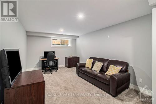 212 Purchase Crescent, Ottawa, ON - Indoor Photo Showing Other Room