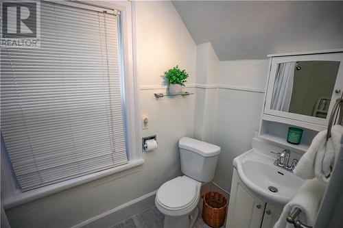 46 William Street, Brockville, ON - Indoor Photo Showing Bathroom