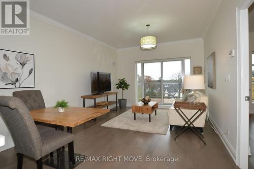 Ph605 - 80 Orchard Point Road, Orillia, ON - Indoor Photo Showing Dining Room