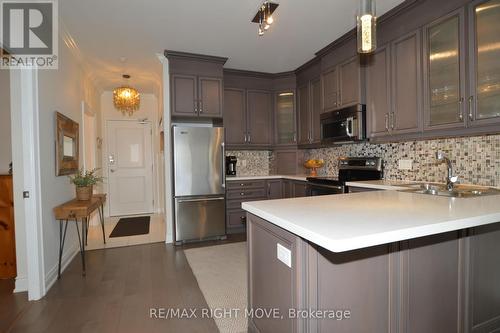 Ph605 - 80 Orchard Point Road, Orillia, ON - Indoor Photo Showing Kitchen