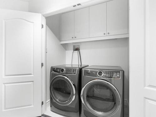 Salle de lavage - 2749 Av. Chauveau, Québec (Les Rivières), QC - Indoor Photo Showing Laundry Room