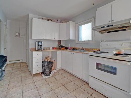 Cuisine - 251  - 259 Rue Leblanc O., Longueuil (Le Vieux-Longueuil), QC - Indoor Photo Showing Kitchen With Double Sink