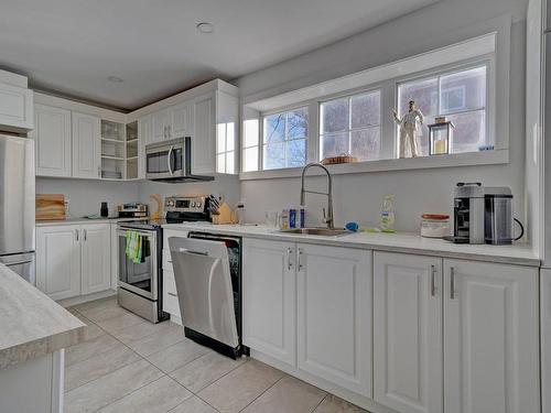 Cuisine - 251  - 259 Rue Leblanc O., Longueuil (Le Vieux-Longueuil), QC - Indoor Photo Showing Kitchen