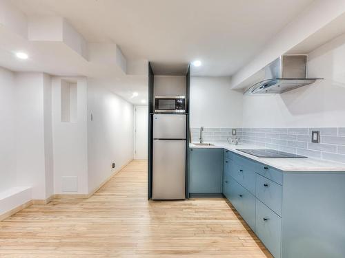 Kitchen - B-1636 Av. De Seaforth, Montréal (Ville-Marie), QC - Indoor Photo Showing Other Room