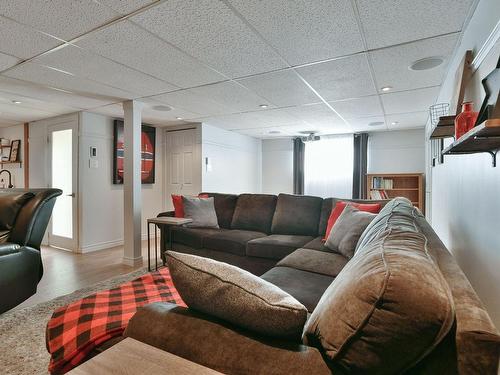 Family room - 26 Rue Amireault, L'Épiphanie, QC - Indoor Photo Showing Living Room