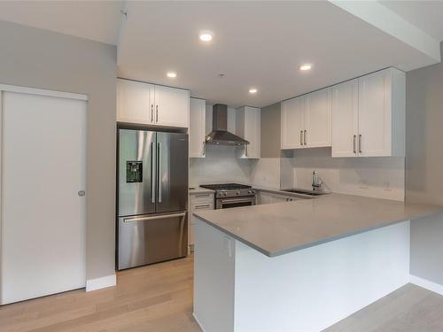 307-3529 Dolphin Dr, Nanoose Bay, BC - Indoor Photo Showing Kitchen