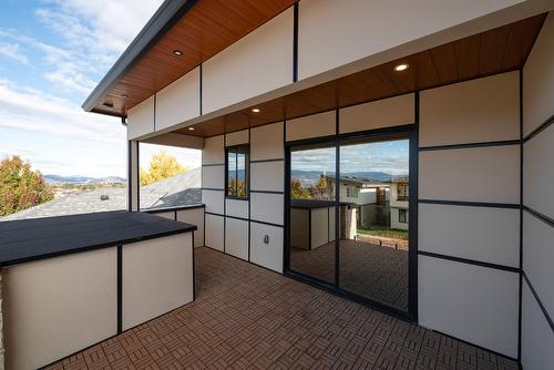 5084 Twinflower Crescent, Kelowna, BC - Outdoor With Exterior