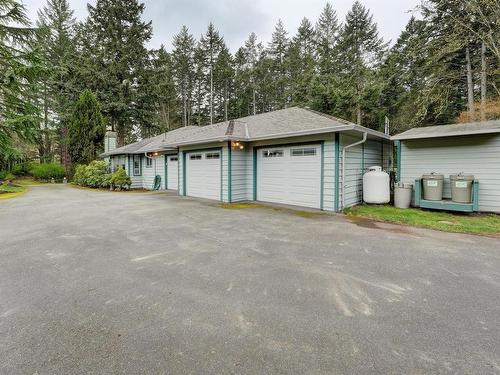 6363 Old West Saanich Rd, Central Saanich, BC 