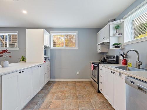 Kitchen - 73 Rue Donaldson, Shannon, QC - Indoor Photo Showing Kitchen