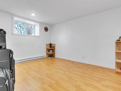 Bedroom - 2087 Ch. Lakeshore, Clarenceville, QC - Indoor Photo Showing Other Room