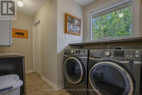 6 Ellard Court, Kawartha Lakes (Bobcaygeon), ON - Indoor Photo Showing Laundry Room