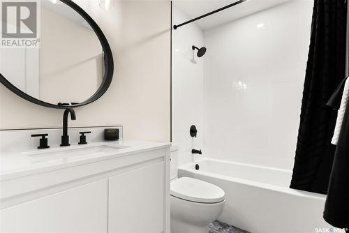 4206 Pasqua Street, Regina, SK - Indoor Photo Showing Bathroom