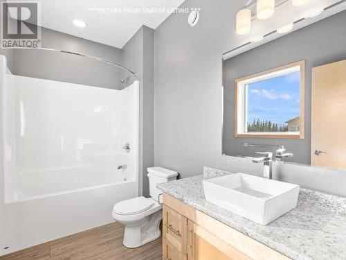 16 Flora Avenue, Whitehorse, YT - Indoor Photo Showing Bathroom