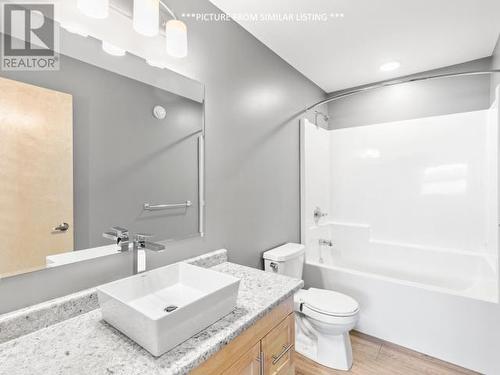 16 Flora Avenue, Whitehorse, YT - Indoor Photo Showing Bathroom