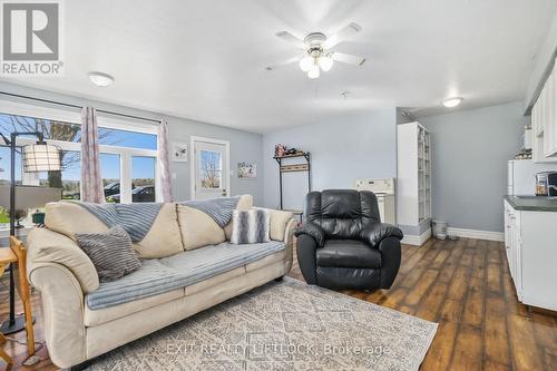 3551 Shelter Valley Road, Alnwick/Haldimand (Grafton), ON - Indoor Photo Showing Living Room