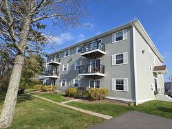 206-18 Waterview Heights  Charlottetown, PE C1A 9J5