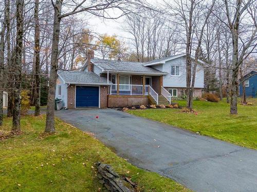 1 Maple Crescent, Lantz, NS 