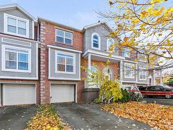 42 Windstone Close  Bedford, NS B4A 4L4