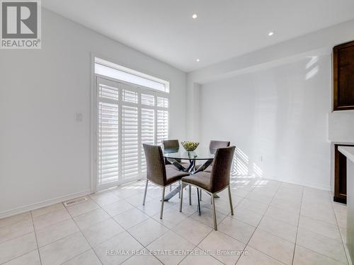 25 Malcolm Crescent, Haldimand, ON - Indoor Photo Showing Dining Room