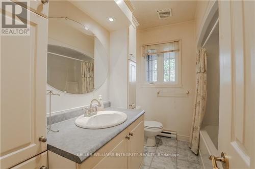 19732 John Street, South Glengarry, ON - Indoor Photo Showing Bathroom