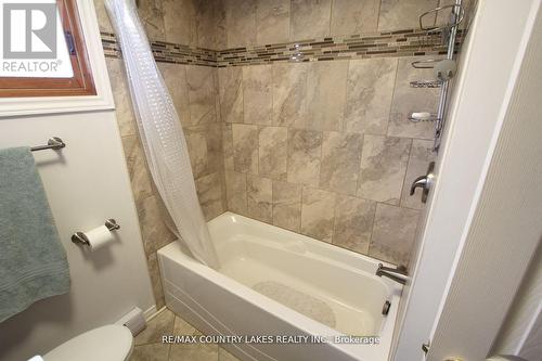 80-82 Antiquary Road, Kawartha Lakes, ON - Indoor Photo Showing Bathroom