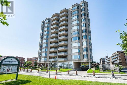 2W - 174 Mountain Park Avenue, Hamilton, ON - Outdoor With Balcony With Facade