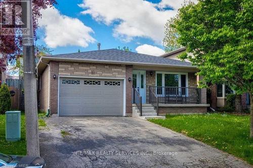 27 Novoco Drive, Hamilton, ON - Outdoor With Deck Patio Veranda With Facade