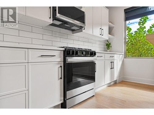 1844 Qu'Appelle Boulevard Unit# 205, Kamloops, BC - Indoor Photo Showing Kitchen