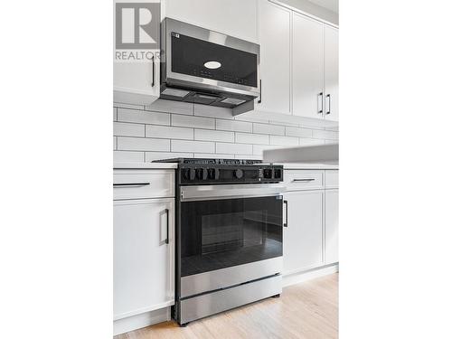 1844 Qu'Appelle Boulevard Unit# 205, Kamloops, BC - Indoor Photo Showing Kitchen