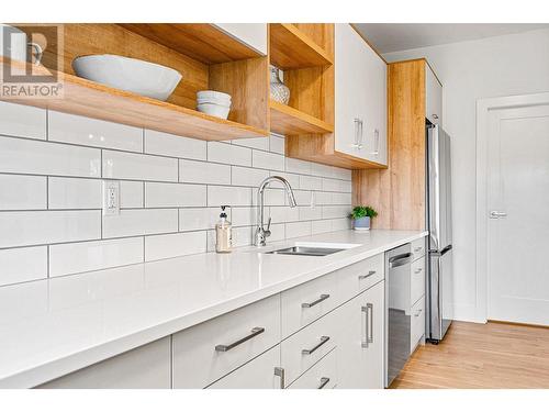 Q18 Show Suite Located at 103-2049 Highland Place - 1844 Qu'Appelle Boulevard Unit# 109, Kamloops, BC - Indoor Photo Showing Kitchen With Upgraded Kitchen