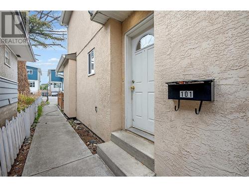 763 Kamloops Avenue Unit# 101, Penticton, BC - Outdoor