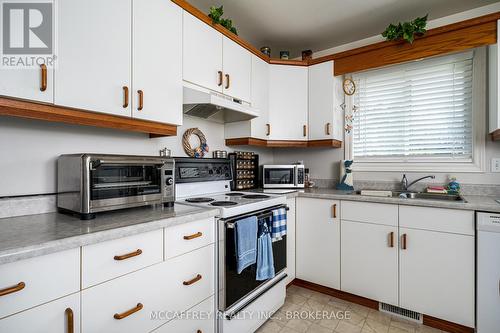 5810 County Rd 9, Greater Napanee, ON - Indoor Photo Showing Kitchen With Double Sink