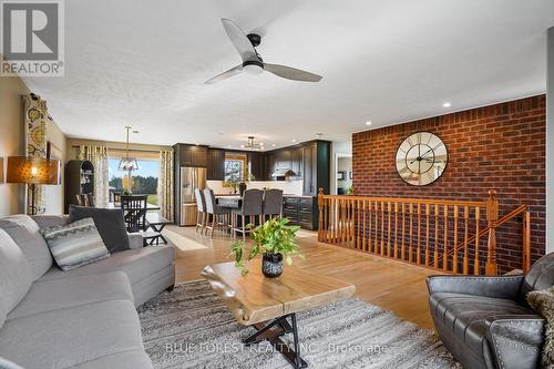 10 Abbie Lane, Norfolk (Teeterville), ON - Indoor Photo Showing Living Room