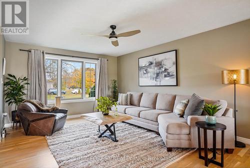 10 Abbie Lane, Norfolk (Teeterville), ON - Indoor Photo Showing Living Room