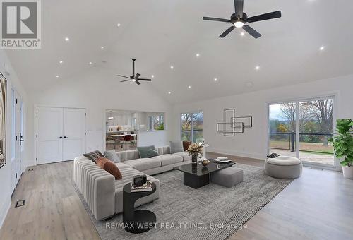 17200 12Th Concession Road, King, ON - Indoor Photo Showing Living Room