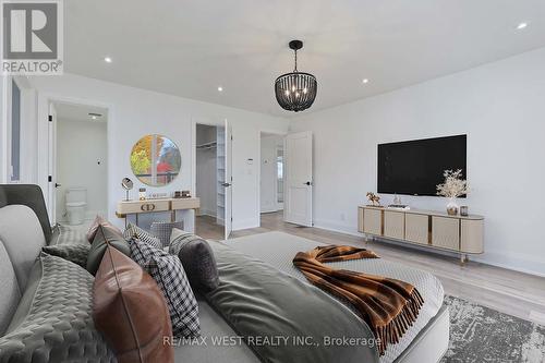 17200 12Th Concession Road, King, ON - Indoor Photo Showing Living Room