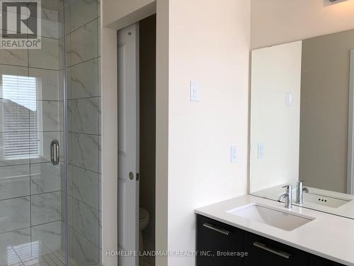 9 Mcgurran Lane, Richmond Hill, ON - Indoor Photo Showing Bathroom